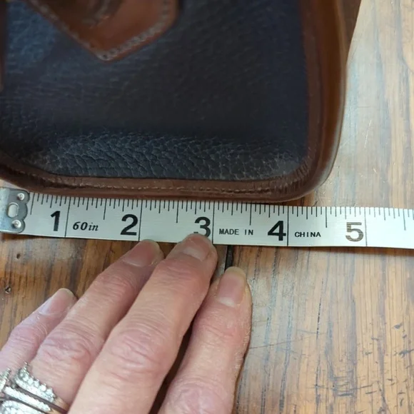 Dooney And Bourke Purse - Picture 8 of 16